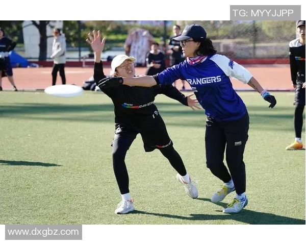 武汉飞盘队在极限运动世界杯中的灵活性表现引发热议与关注 武汉飞盘队在极限运动世界杯中的灵活性表现引发热议与关注