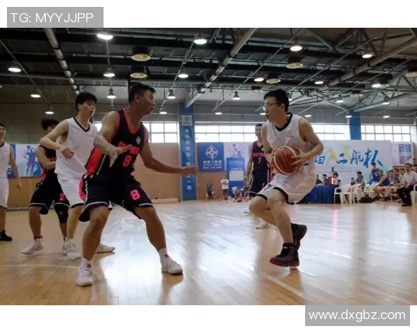 成都篮球队荣登篮球意识排行榜第三名展现出色团队配合与战术智慧