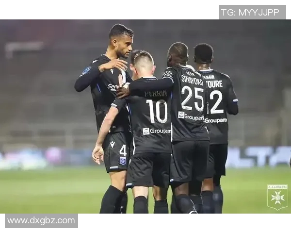 法乙克莱蒙特迎战欧塞尔争夺晋级机会的关键对决