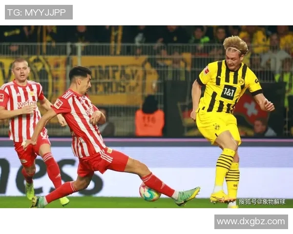 波鸿与柏林联合激战正酣比赛结果揭晓引发热议