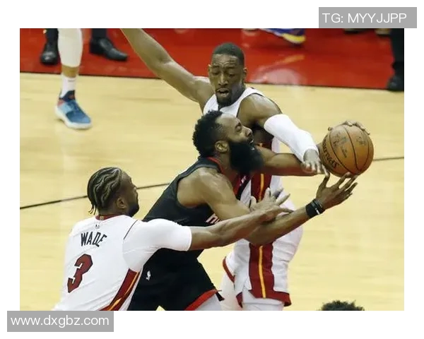 热火与雄鹿激战正酣直播360全程带你感受篮球魅力与激情对决